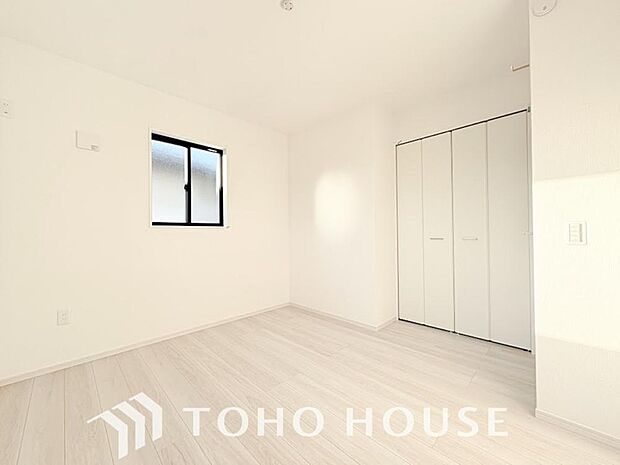 心と体をゆったりと安らげる主寝室。寝室のゆとりが大きい分だけ、暮らしの安らぎは深まります。