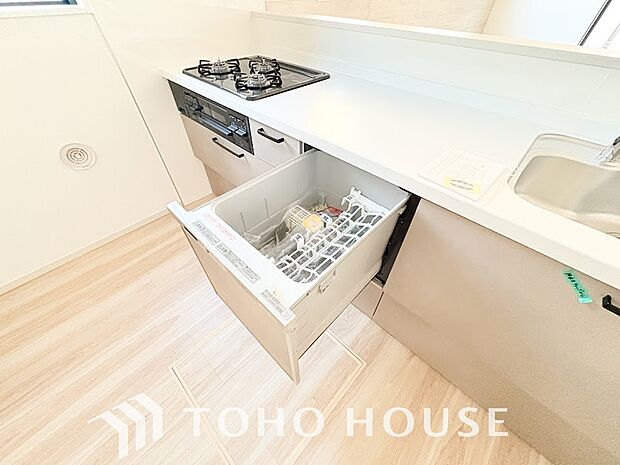 食洗機は家事の時間を短くできることがメリット。ビルトインタイプはキッチンをすっきりとみせてくれます。