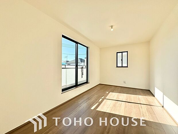 暖色系の照明は、心理的にも落ち着きを得られやすいそうです。