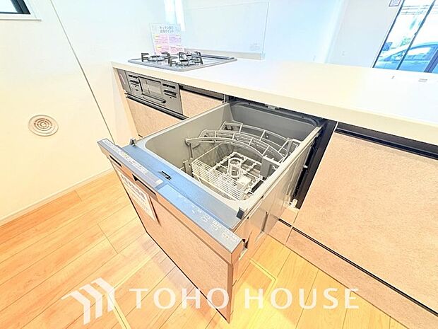 食洗機は家事の時間を短くできることがメリット。ビルトインタイプはキッチンをすっきりとみせてくれます。