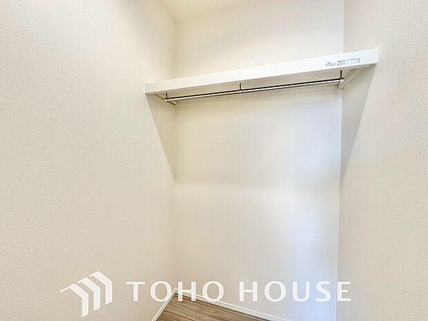 たっぷりと荷物が入るよう、ウォークインクローゼットを完備いたしました。