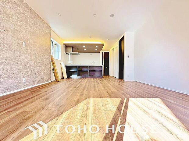 家は、ただ生活する場ではなく、笑顔の毎日、安らぎの日々のために、暮らしを愉しく、快適にする場所。