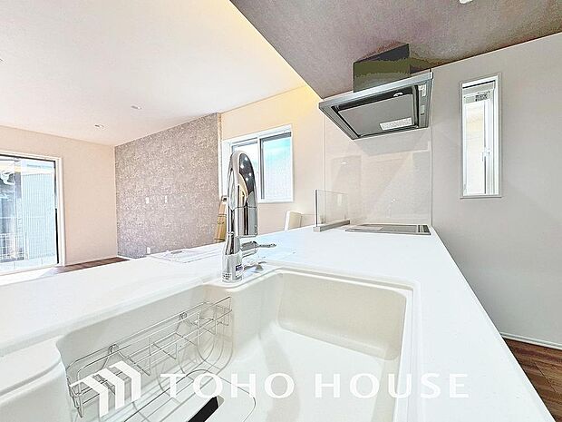 クリアな水が毎日使え、見た目にもスマートな浄水器一体型。お米を炊いたりする際には浄水機能をつかうこともできて、人気の商品です。