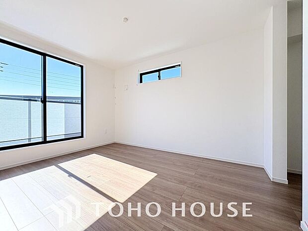 白を基調とした室内は、明るい住空間を造り出すだけでなく、清潔感をもたらしてくれます。