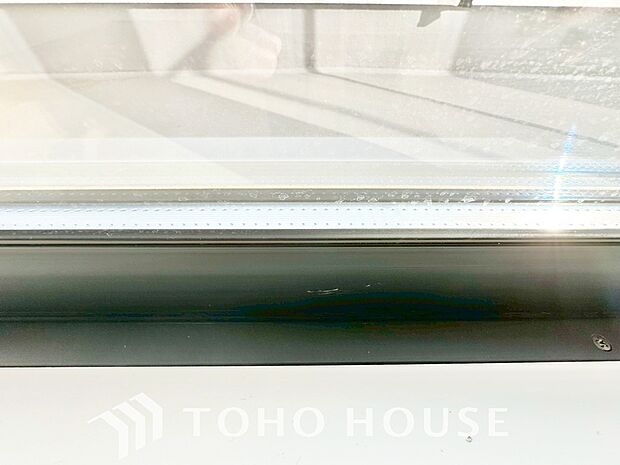 複層ガラスは結露を抑えたり、遮音にも効果を発揮します。