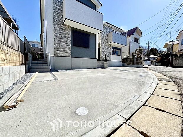 自転車やバイクなど、ゆとりのある敷地で置き場所に困ることはないでしょう。