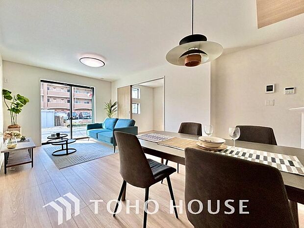 家は、ただ生活する場ではなく、笑顔の毎日、安らぎの日々のために、暮らしを愉しく、快適にする場所。