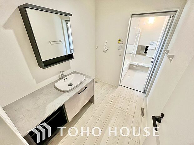 物件の陽当りや通風、周辺環境や街並みなど、資料には掲載していない情報をぜひ現地でご確認ください。