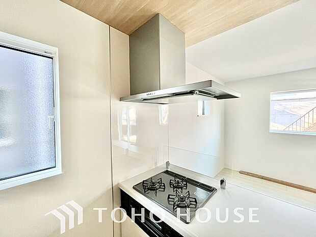 そのスタイリッシュな見た目からインテリアの一部としてもデザイン性が重視されてます。掃除のし易さも◎。