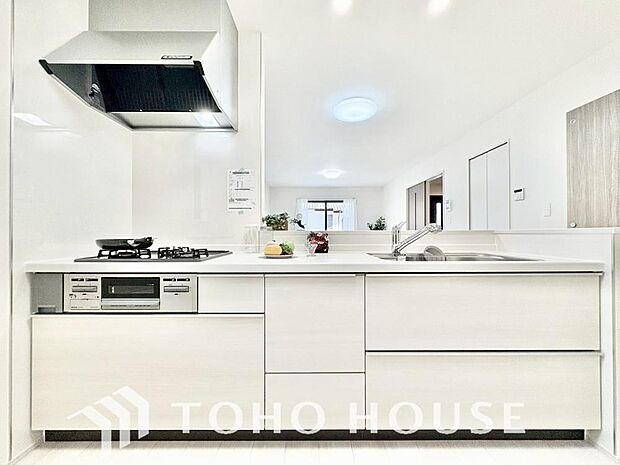 広々キッチンを採用。みんなで作った料理を召し上がりながらの会話は、どのような物になるのでしょうか。