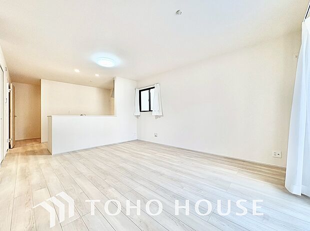 造りこんだ空間演出の妙が生み出す光と質のハーモニーはこの住宅のクオリティの良さを実感させてくれます。