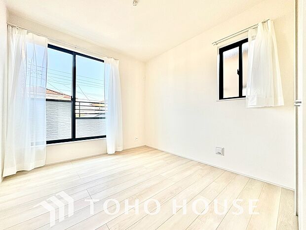 生活感を感じない空間では落ち着く事はできません。絶妙な雰囲気、配色、素材感を意識してコーディネート。