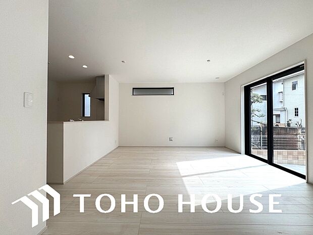 家は、ただ生活する場ではなく、笑顔の毎日、安らぎの日々のために、暮らしを愉しく、快適にする場所。