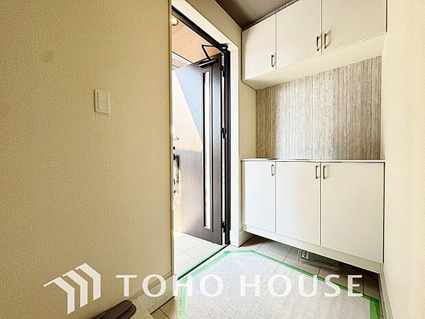 ダウンライトを使用しお洒落に演出。帰りたくなる家をテーマに設計。いつも「人」と「家」の間に・・・。