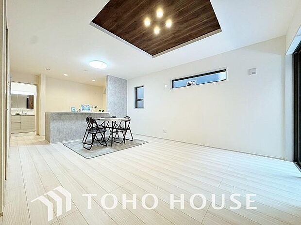 家は、ただ生活する場ではなく、笑顔の毎日、安らぎの日々のために、暮らしを愉しく、快適にする場所。