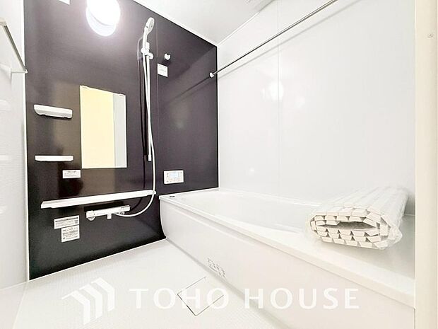 心地よいバスタイムを演出する浴室はゆとりあるサイズを採用。