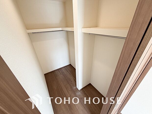 たっぷりと荷物が入るよう、ウォークインクローゼットを完備いたしました。