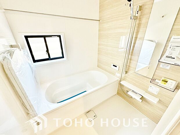 心地よいバスタイムを演出する浴室はゆとりあるサイズを採用。