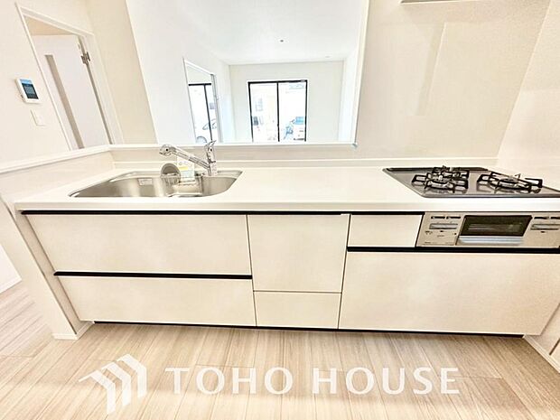 お料理の上手な方が、独壇場でお料理の腕を披露するスタイルに向いているキッチンです。