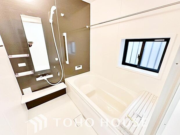 一日の疲れを癒すための心地よいバスタイムを演出する浴室はゆとりあるサイズを採用。