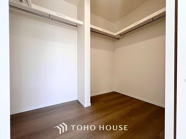 たっぷりと荷物が入るよう、ウォークインクローゼットを完備いたしました。