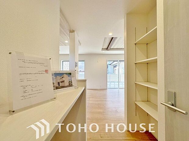 クローゼット完備のシンプルな空間です。お子様の成長と共に必要になる子供部屋にぴったりの間取りですね。