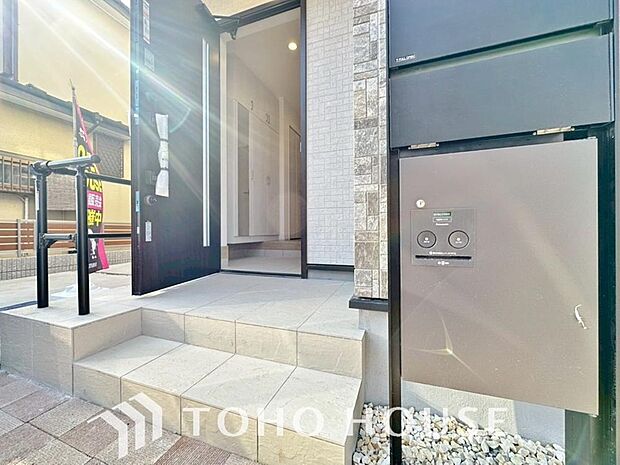 宅配ボックスは、ネットショッピングなどによって増加傾向の小型のお届け物の受け取りにができて便利。