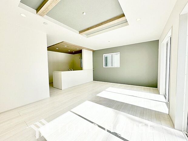 造りこんだ空間演出の妙が生み出す光と質のハーモニーはこの住宅のクオリティの良さを実感させてくれます。