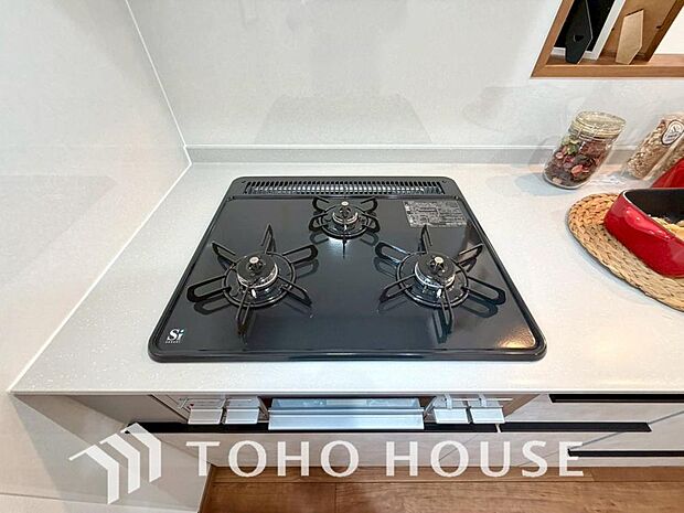 毎日料理をする、料理が好き、家族が多くて量を作る必要がある、等の方々にとっては必須の3口コンロ。