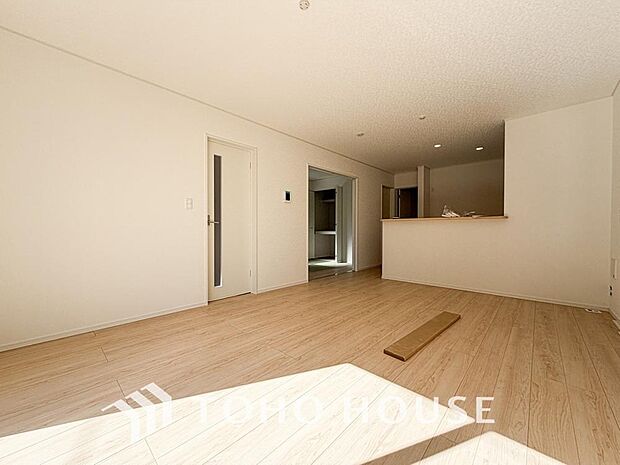 作り手の「気持ちの良いリビングでお過ごししていただきたい」という思いを感じさせます。