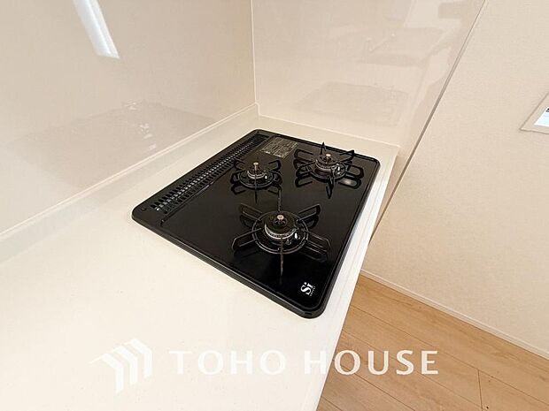 毎日料理をする、料理が好き、家族が多くて量を作る必要がある、等の方々にとっては必須の3口コンロ。