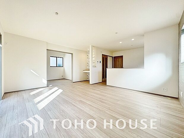 家は、ただ生活する場ではなく、笑顔の毎日、安らぎの日々のために、暮らしを愉しく、快適にする場所。