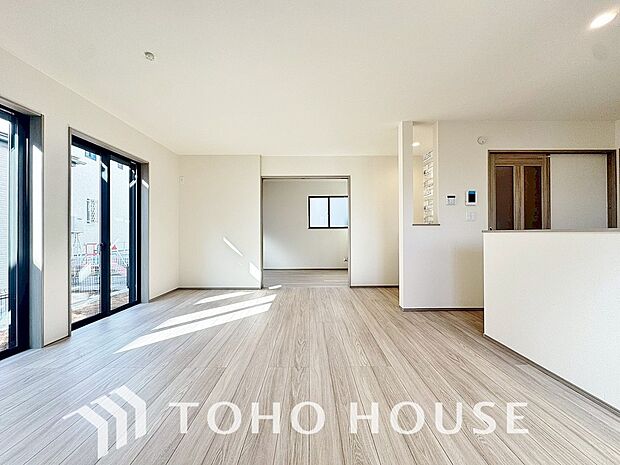 造りこんだ空間演出の妙が生み出す光と質のハーモニーはこの住宅のクオリティの良さを実感させてくれます。