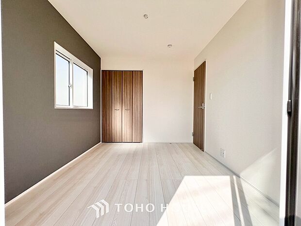 お子様の心と身体を見守る子供部屋として、小さな自立心を育むお部屋作りを見越してご覧下さい。