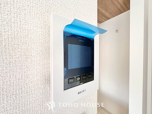 「見える安心」を実現するために、誰が訪れてもすぐにわかるようモニター付きインターホンを設置しました。