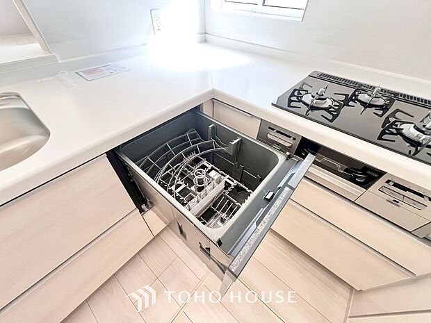 通常の手洗いでは使用出来ないほど高温のお湯や高圧水流を使うことにより汚れを効果的に落とすことができる。