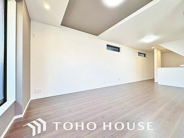 朝は爽やかな日差しを浴びながら、家族みんなでおいしい朝食。昼下がりにはのんびりと過ごすひと時。