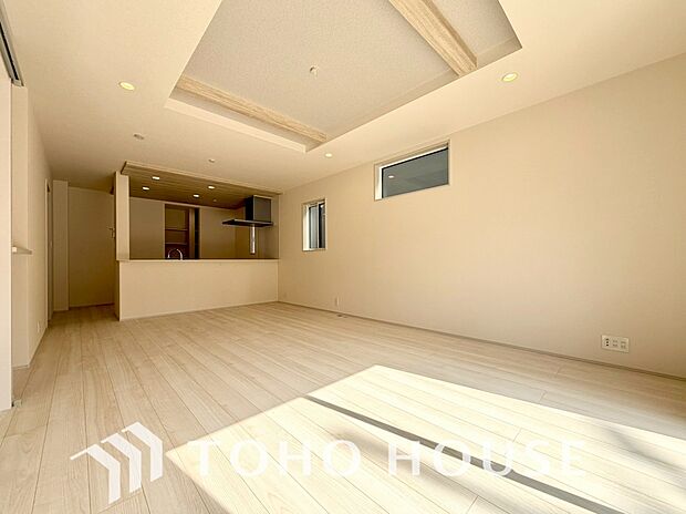 家族皆が集まる場所だからこそ、一番明るく使い勝手のいい空間に仕上げております。