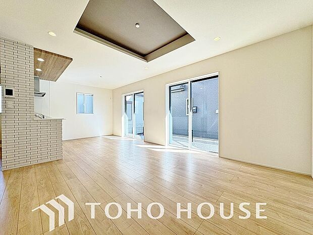 家は、ただ生活する場ではなく、笑顔の毎日、安らぎの日々のために、暮らしを愉しく、快適にする場所。