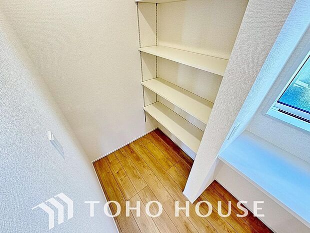 お子様のおもちゃやゴルフバック等、大きなお荷物をお持ちの方やお荷物が多い方でも安心のスペースです。