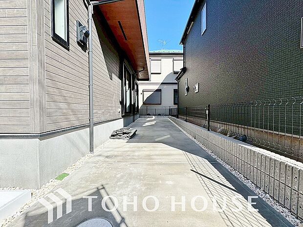 家のすぐ前に駐車場があるので、車の出入庫に時間がとられることもありません。