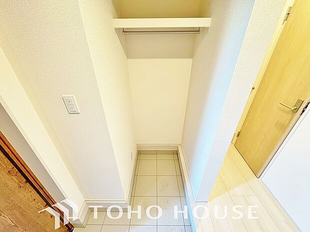 お子様のおもちゃやゴルフバック等、大きなお荷物をお持ちの方や、お荷物が多い方でも安心のスペースです。