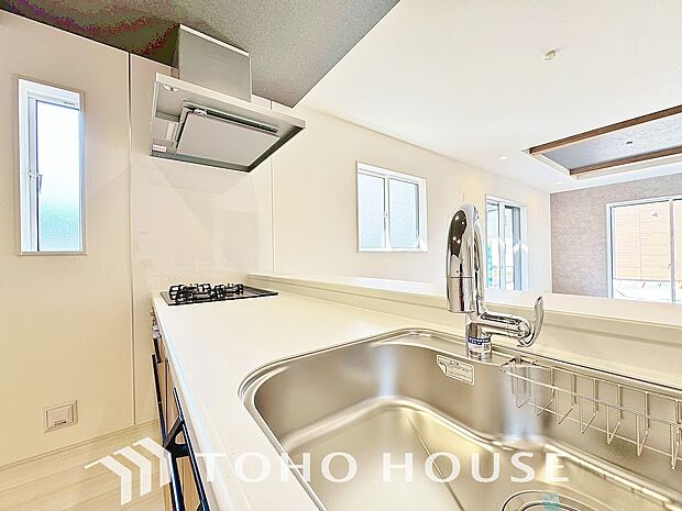 浄水と原水をボタン一つで切り替えられる浄水器一体型水洗。近年主流になりつつある人気の設備です。