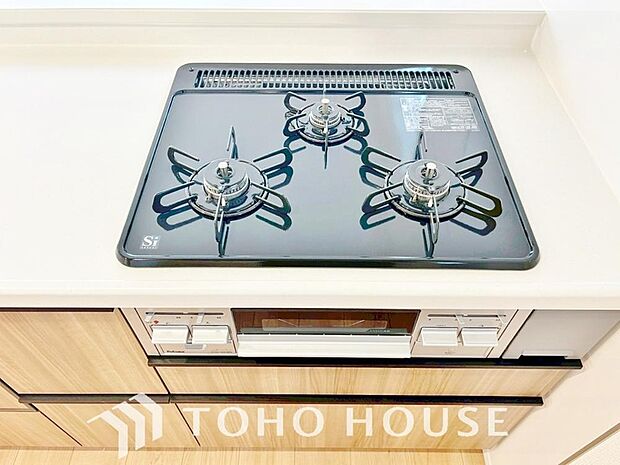 毎日料理をする、料理が好き、家族が多くて量を作る必要がある、等の方々にとっては必須の3口コンロ。