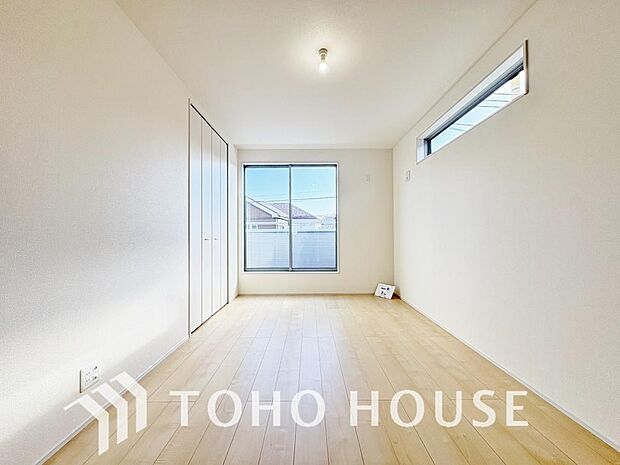 一日の疲れを癒やしてくれる主寝室。時を忘れて過ごす場所として過ごせるお部屋。