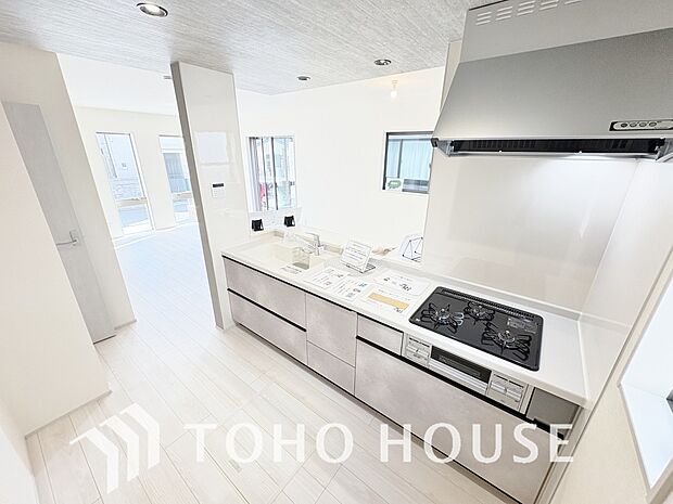 お料理の上手な方が独壇場でお料理の腕を披露するスタイルに向いているキッチンです。