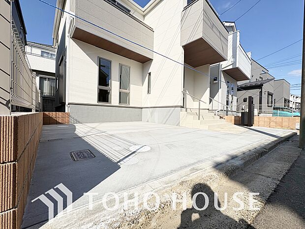 家のすぐ前に駐車場があるので、車の出入庫に時間がとられることもありません。