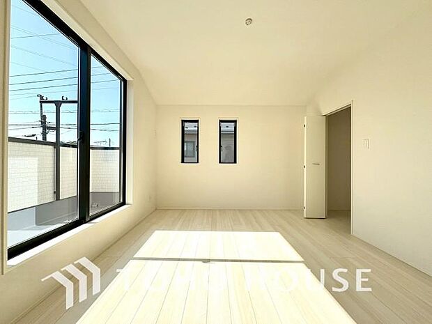 心と体をゆったりと安らげる主寝室。寝室のゆとりが大きい分だけ、暮らしの安らぎは深まります。
