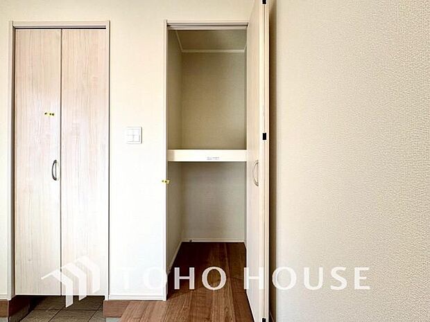 クローゼット完備のシンプルな空間です。お子様の成長と共に必要になる子供部屋にぴったりの間取りですね。