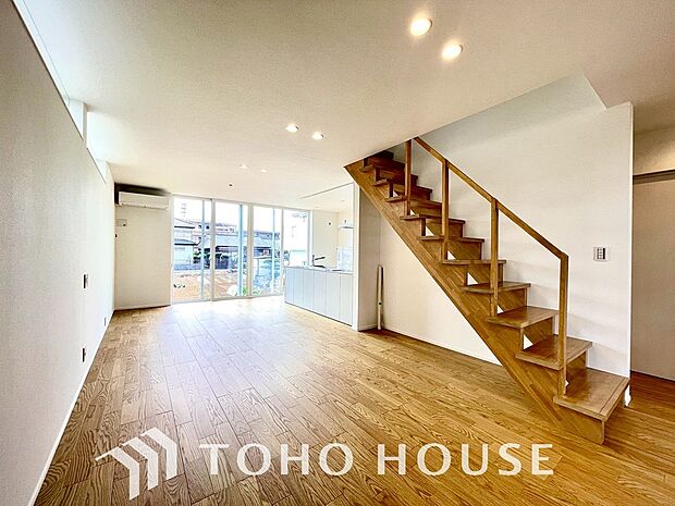 家は、ただ生活する場ではなく、笑顔の毎日、安らぎの日々のために、暮らしを愉しく、快適にする場所。